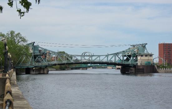 Cass Street Bridge