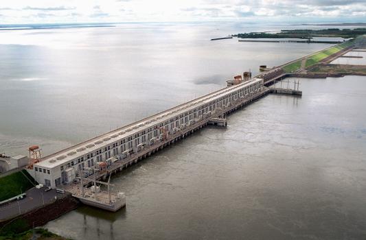 Yacyretá Dam(photographer: Eby gov py)