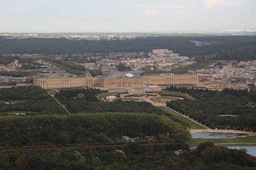 Vue d'avion du Château de Versailles en France