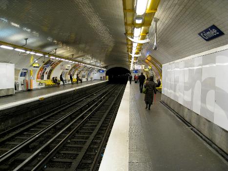 Metrobahnhof Crimée