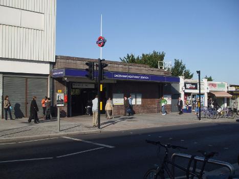 Dagenham Heathway tube station