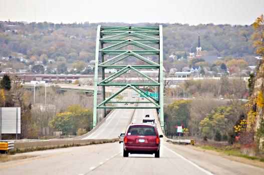 Wisconsin bridge to Dubuque