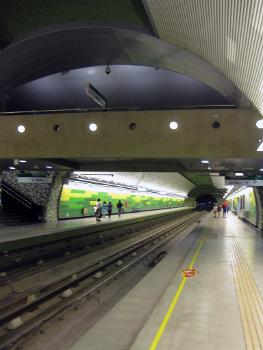 Metrobahnhof Barrancas