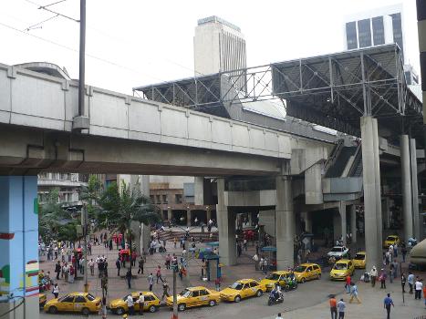 Metrobahnhof Parque Berrío