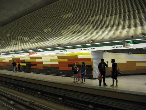 Metrobahnhof San Pablo