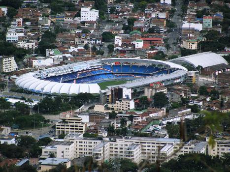 Vista del Estadio Olímpico Pascual Guerrero desde el Cerro de Cristo Rey
