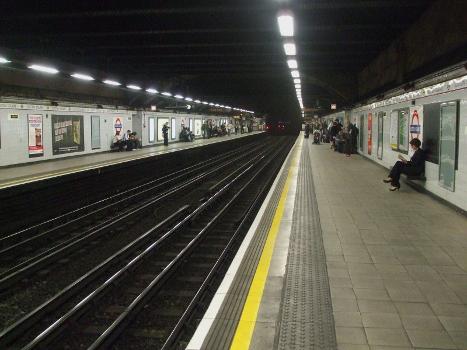 Euston Square tube station platforms looking west