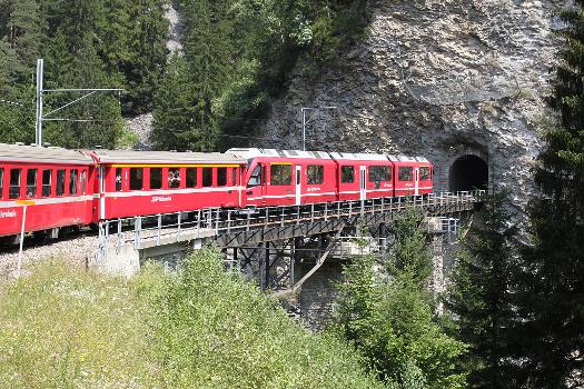 RhB ABe 8/12 3508 passing the Castielertobel viaduct ahead of R 1445 from Chur to Arosa