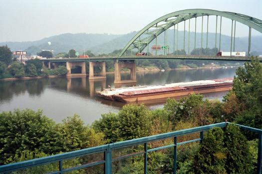 The Fort Henry Bridge crossing the Ohio River in Wheeling, West Virginia, USA