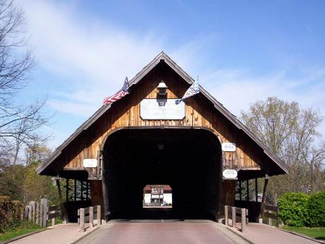 Covered bridge over Cass River in Frankenmuth, Michigan