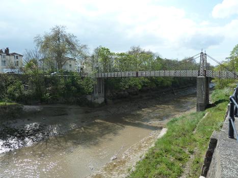 Gaol Ferry Bridge, across the New Cut.