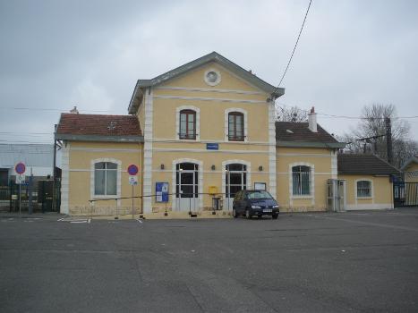 Longjumeau Railway Station