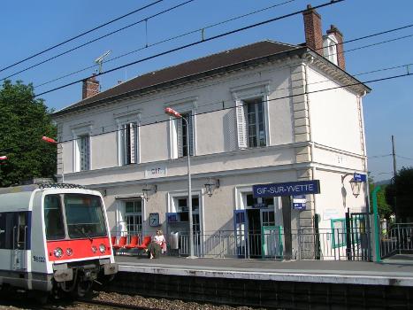 Gare de Gif-sur-Yvette(photographe: Christophe Jacquet)