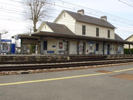 Marolles-en-Hurepoix Railway Station