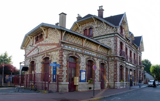 Saint-Gratien Railway Station