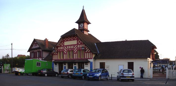 Taverny Station