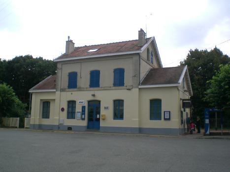 Gare de Viarmes