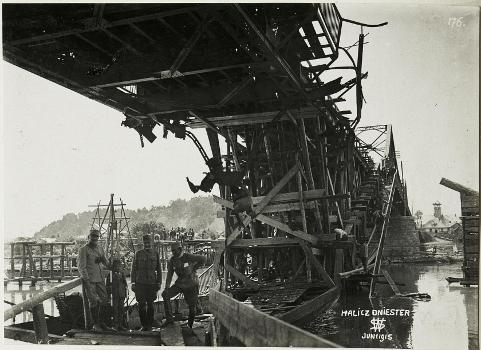 Halicz: Gesprengte Dnjesterbrücke