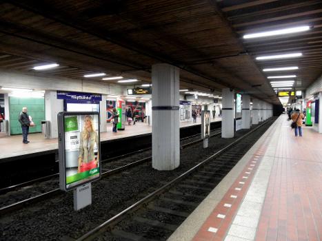 Hannover Hauptbahnhof - Tunnelhaltestelle der Stadtbahn