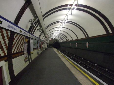 Holloway Road tube station northbound platform, looking south