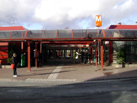 Itäkeskus metro station, entrace to western ticket hall