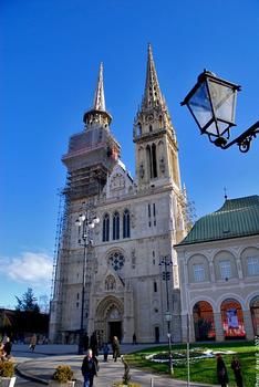 Cathédrale de Zagreb(photographe: Jajaniseva)