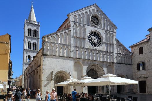 Die Domkirche der heiligen Anastasia (kroat. Sveti Stošija) wurde vom 12. bis zum 13. Jahrhundert erbaut