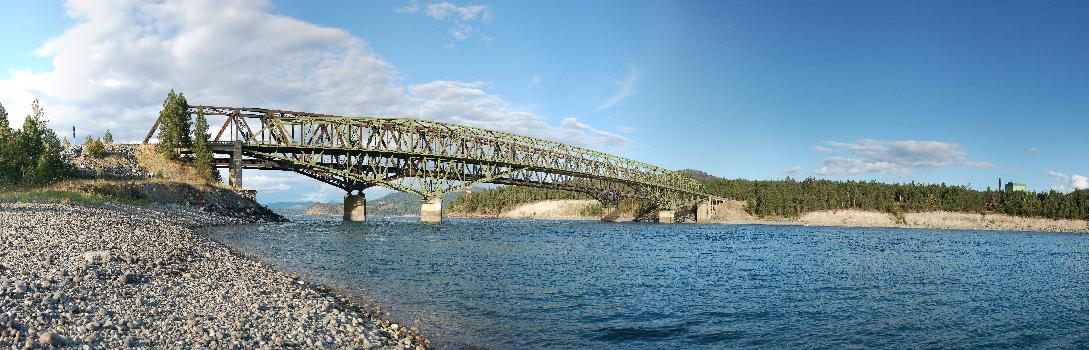 120° panorama of the twin bridges spanning the Columbia River at Kettle Falls, Washington : Behind the highway bridge is the suspended span on the west side of the rail bridge