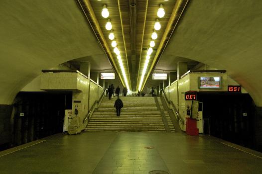 Metrobahnhof Kharkivska