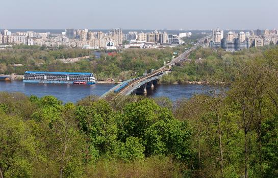 Metrobrücke Kiew