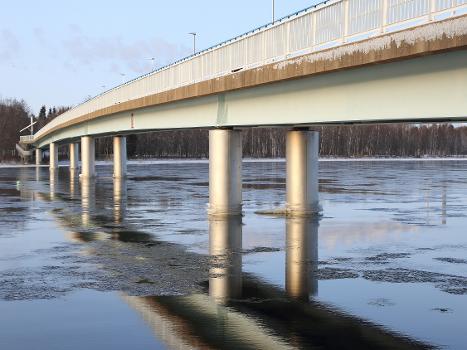 Korkeasaarensilta bridge in Oulu