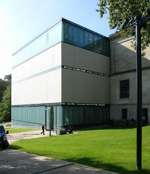 Kunsthalle Bremen : Erweiterungsbauten an der Ost- und Westseite (2009–2011). Architekten: Hufnagel, Pütz und Rafaelian aus Berlin