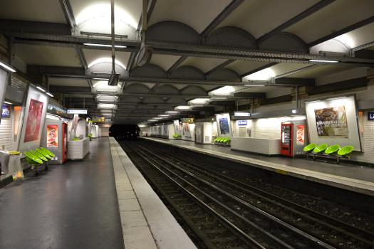 Metrobahnhof La Muette