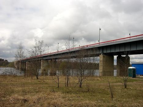 Ladozhsky-Brücke
