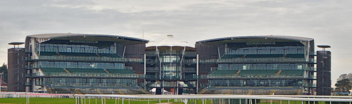 Aintree Racecourse : The two newest grandstands at Aintree, connected by a central atrium.