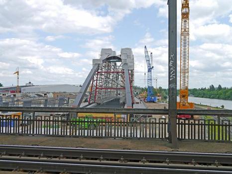 Osthafen Bridge at Frankfurt under construction