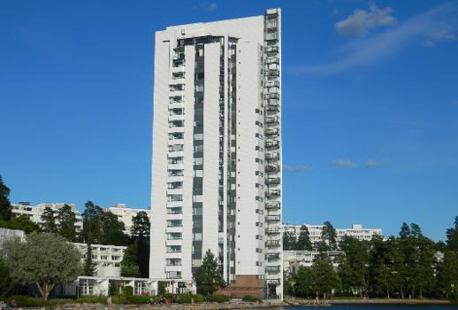 Meritorni est une tour située dans le quartier de Kivenlahti à Espoo en Finlande