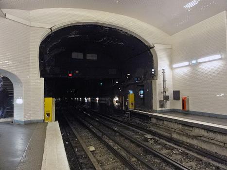 Villiers Metro Station