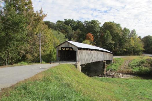 West approach to the Mt. Zion Covered Bridge