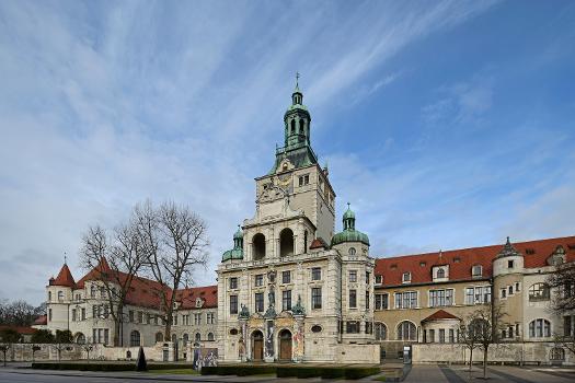 Bayerisches Nationalmuseum : München, Prinzregentenstraße, Fassadenansicht Hauptbau