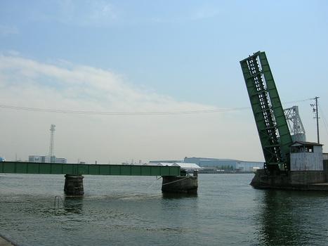 Klappbrücke im Hafen Nagoya