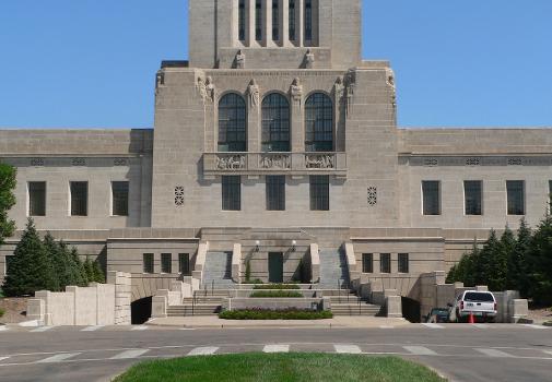Nebraska State Capitol in Lincoln, Nebraska : South entrance, photographed from Goodhue Boulevard south of H Street.