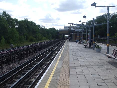 Northolt tube station island platform looking eastbound, with the rarely used former GWR route on the extreme left, reduced to single track here