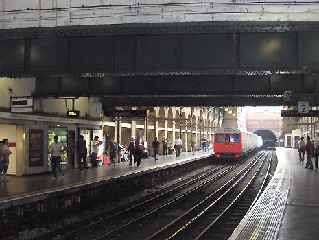 Notting Hill Gate Underground Station