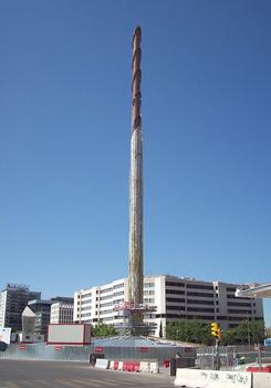 Obelisco de la Caja