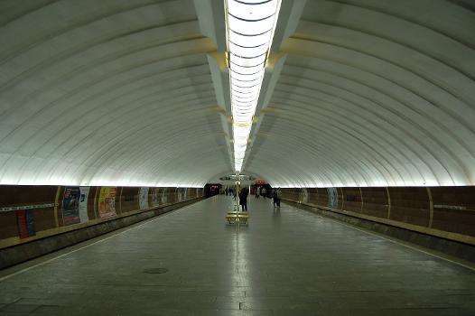 Metrobahnhof Osokorky