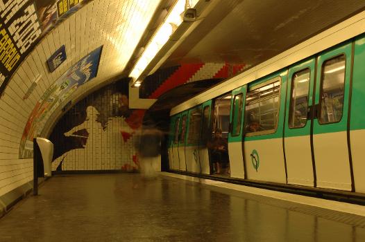 Station de métro Cadet