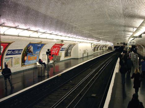 Station Pont de Levallois - Bécon, de la ligne 3 du métro de Paris