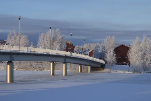 Pikisaarensilta bridge in Oulu