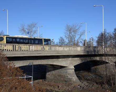 Pokkinen Bridge is a concrete slab beam bridge in Oulu:It was completed in 1924. It can nowadays only be used by public transport vehicles